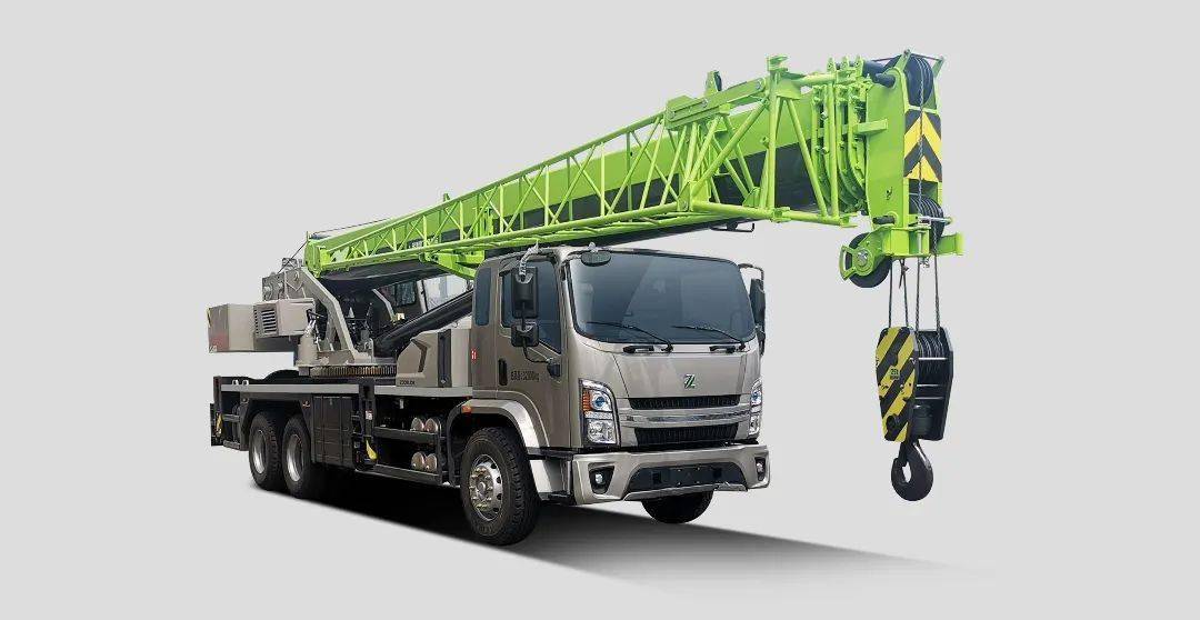 中联重科ztc250a5-2pe助建赣州平安大桥项目_设备_行业_起重机