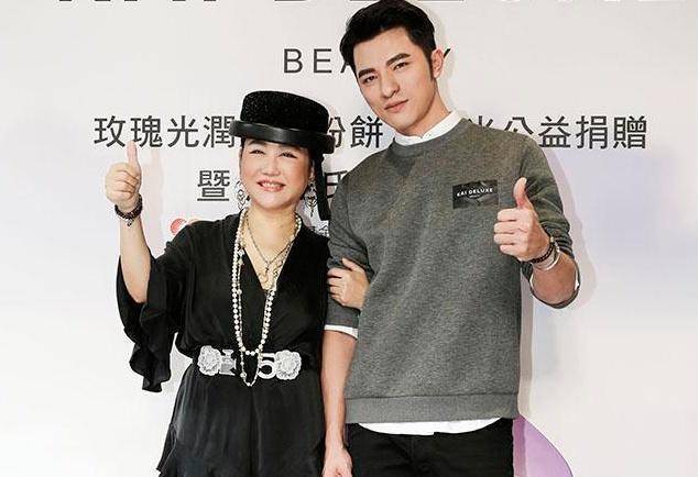 她是台"大姐大",干儿子都是小鲜肉,如今身价上亿却无人敢娶_蓝心湄