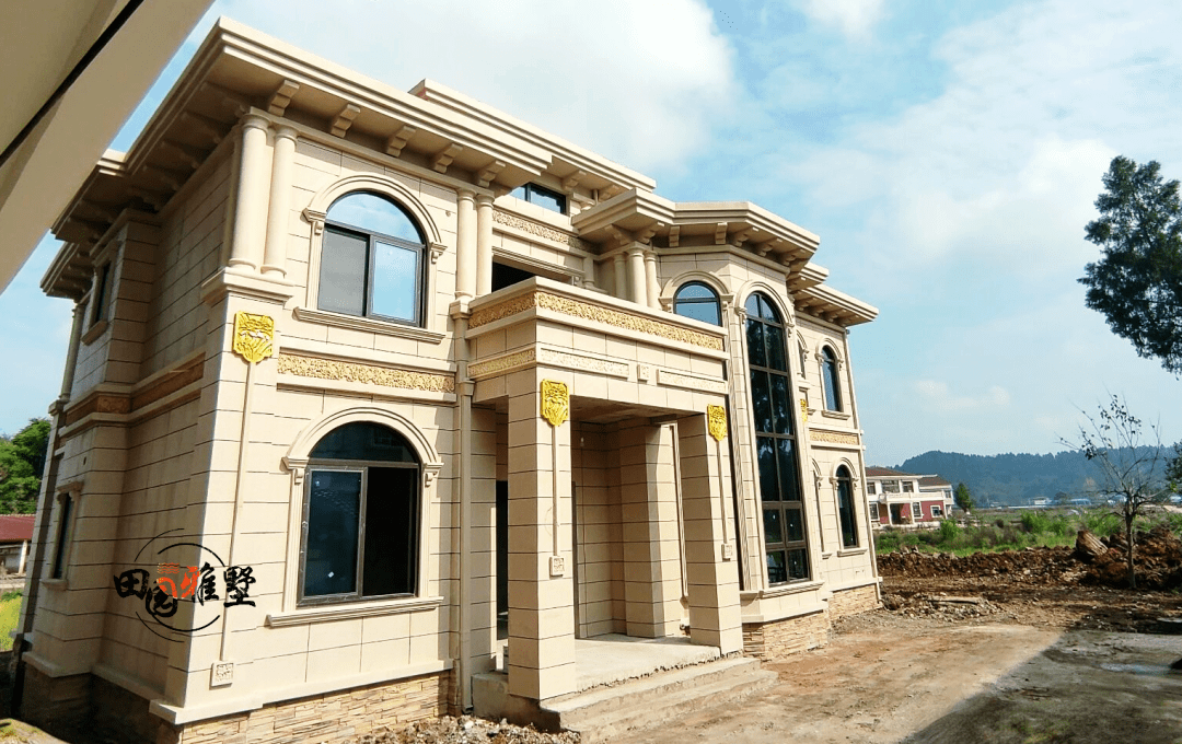 四川遂宁安居两层欧式别墅,完工实景图分享,奢华又大气,落地才70多万!