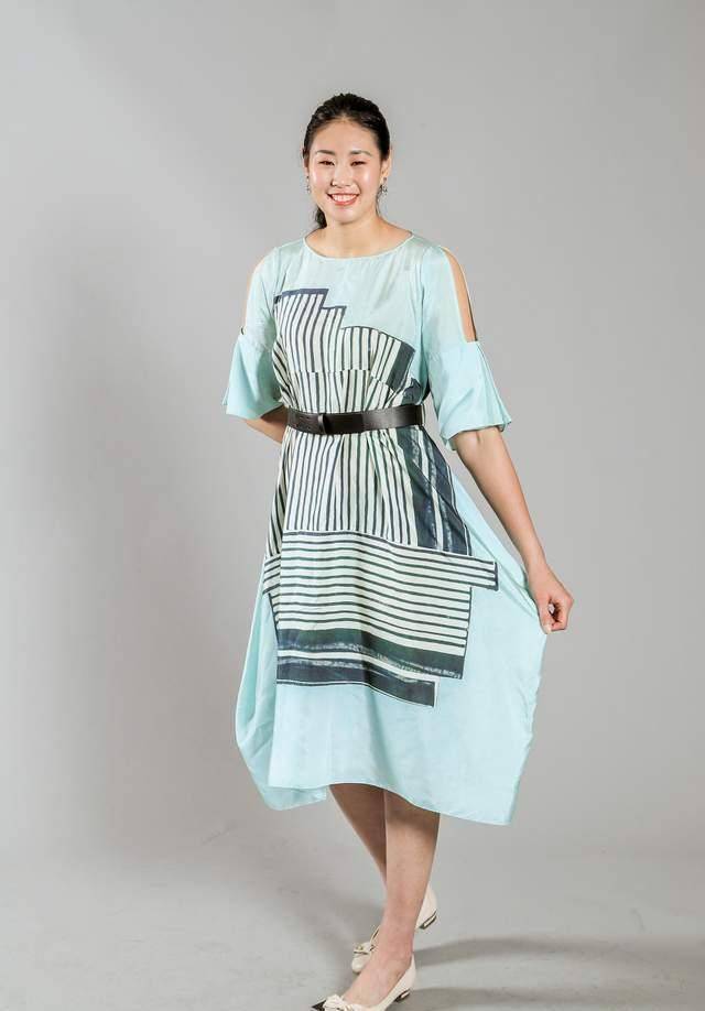 颜妮退役后生活很精彩!