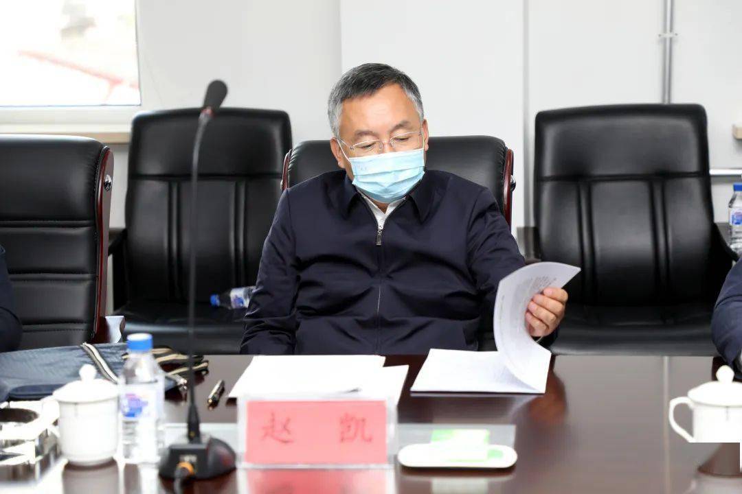 市人大常委会副主任赵凯对全市法院在人民法庭建设方面取得的工作成绩