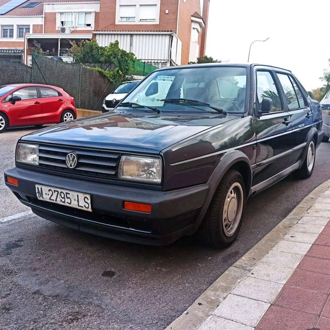 "方头捷达"亮相街头,回忆满满,气场不逊桑塔纳,5气门引擎 5mt_搜狐