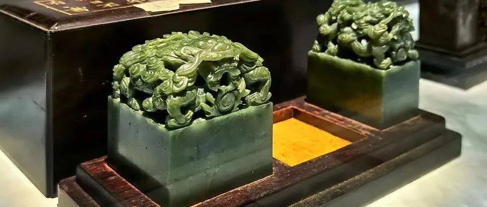 照见天地心--故宫书房展(上)_五经_乾隆_陈设