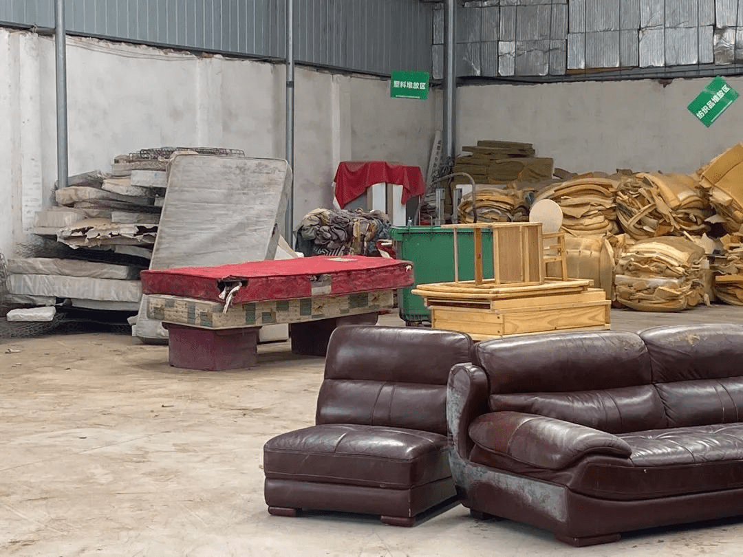 卖不出去,弃之无门,反被收费,旧家具何去何从?_处理_垃圾_网络