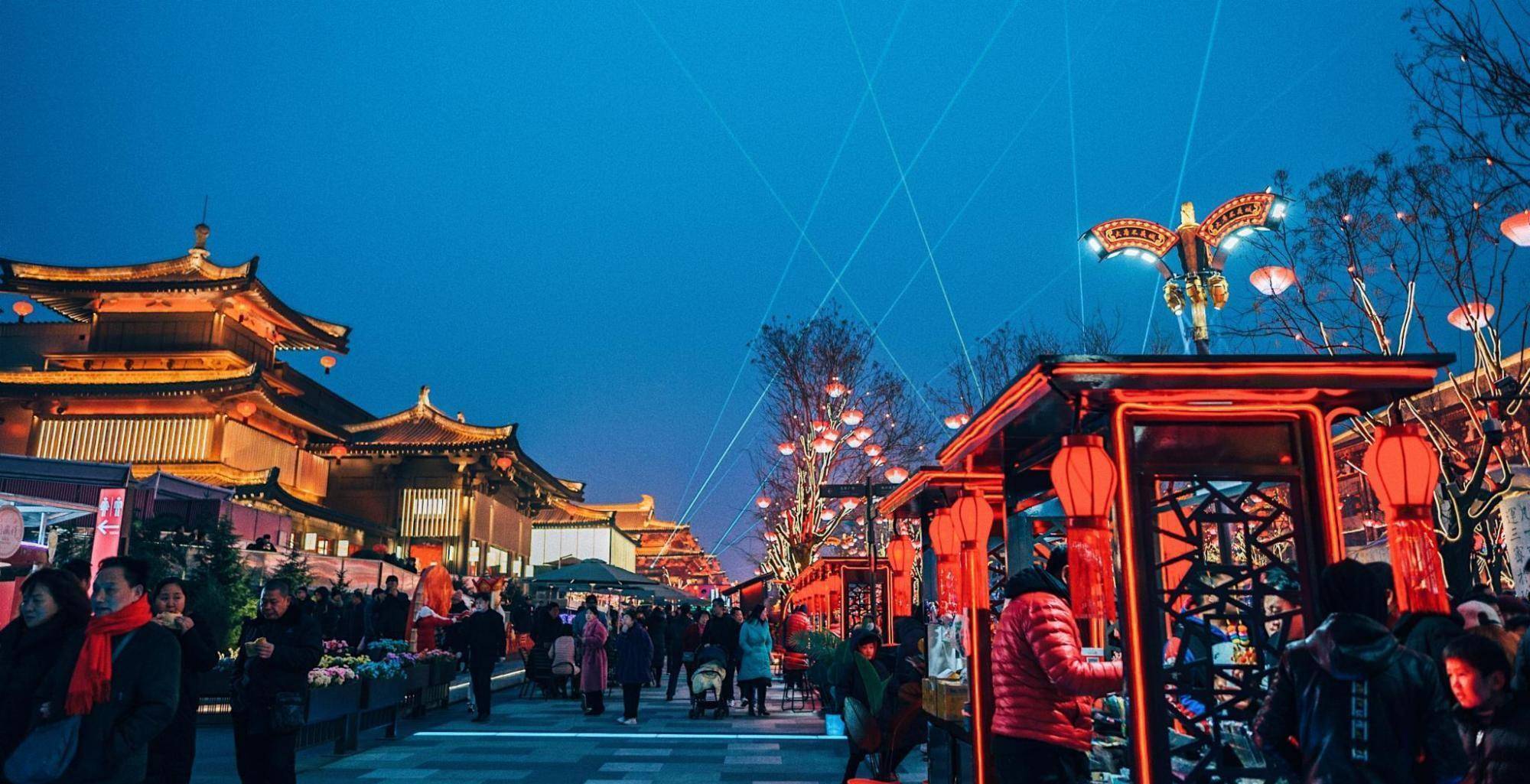 西安大唐不夜城,与重庆解放碑齐名的步行街,宛若走进了大唐盛世_城市