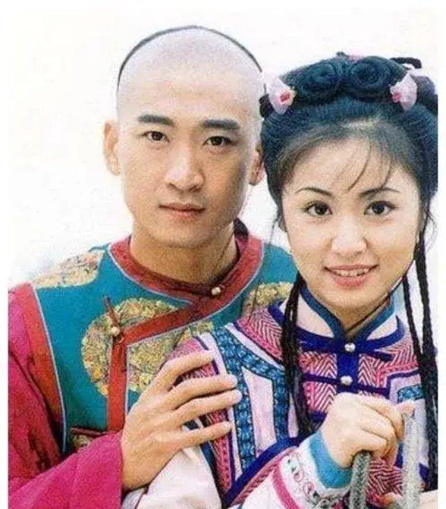 被林心如爆“舌吻”，周杰退圈16年后，上演实在戏剧人生