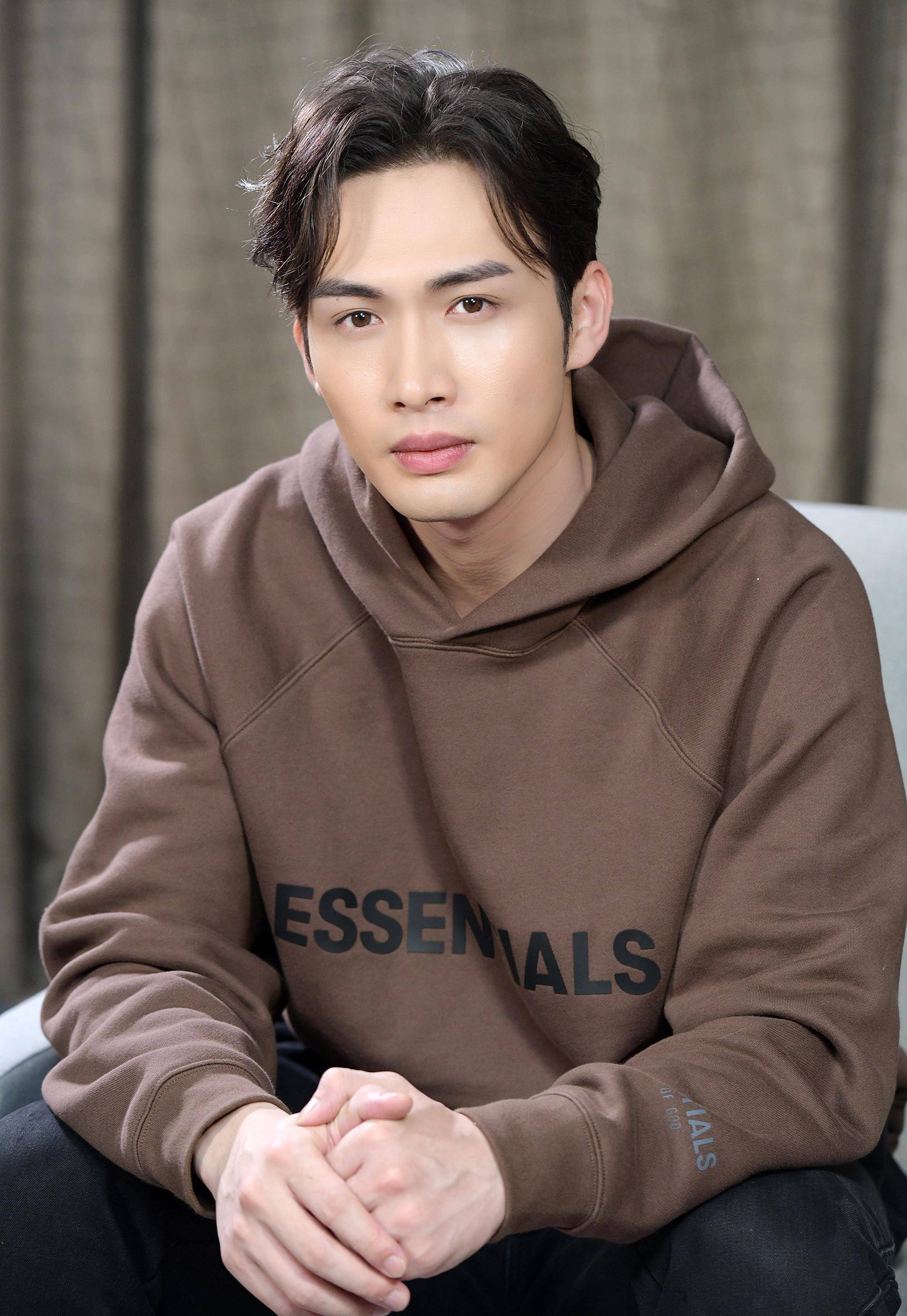 自认对音乐要求很高张彬彬:会,我觉得娱乐圈里所有的演员都会有这种