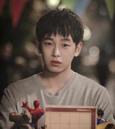 男星粉丝名:云熙罗蛳粉,嘉伦肉骨茶,看到彭昱畅:大家都学着点_名字