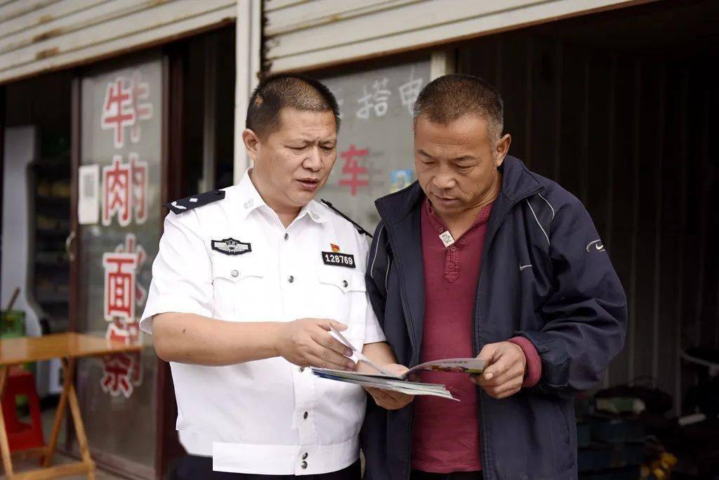 今年虚岁58,是江苏省靖江市公安局江阴靖江工业园区来源:网络综合强力