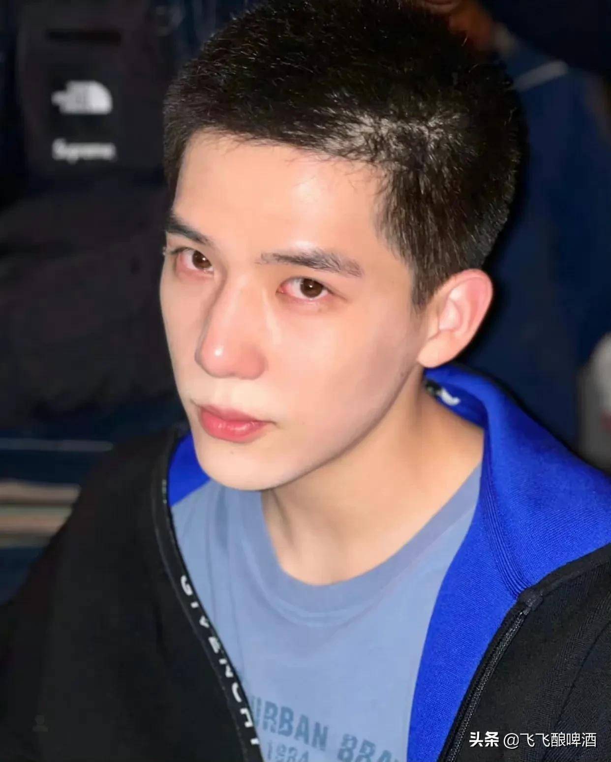 从昊然弟弟到王安宇,少年感便是:云雾散尽,我还是青山_刘昊_出发_专业