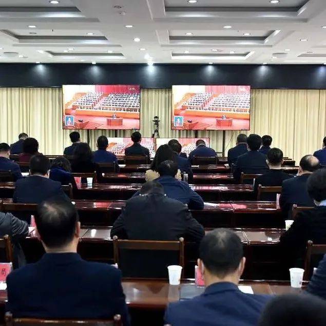 麦积区干部群众积极收看党的二十大开幕会盛况(一)_区直_部门_单位