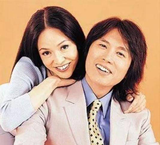 明星都在玩梗"打工人",却只有黄子华说出职场规则