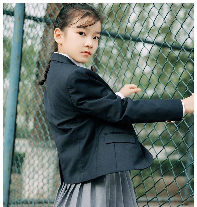 "普普"短发已经够好看了,看到她长发的样子,美得像漫画少女