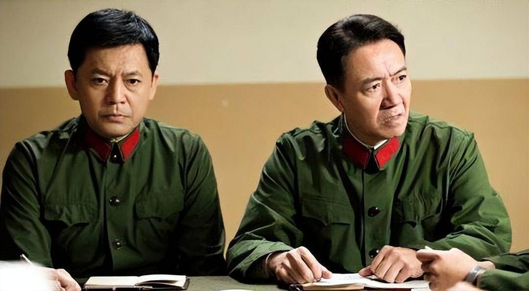 觉醒年代》等作品中都有出演,虽然只是配角,但持续不断散发热量的老戏