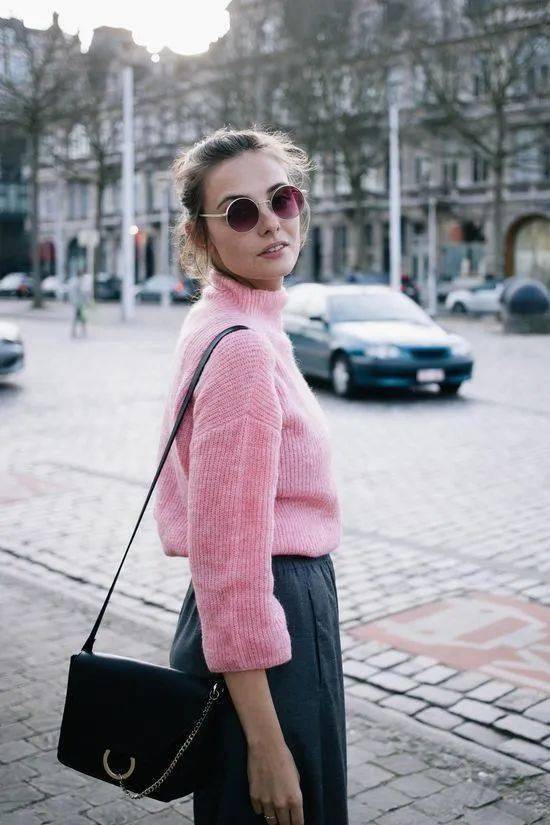 今年流行灰 粉,穿出高级的时髦感_粉色_灰色_色彩