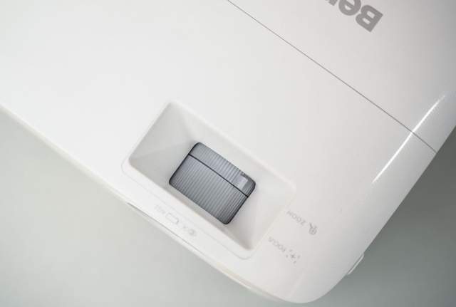 办公娱乐,一机搞定,明基 E520 智能商住投影机评测