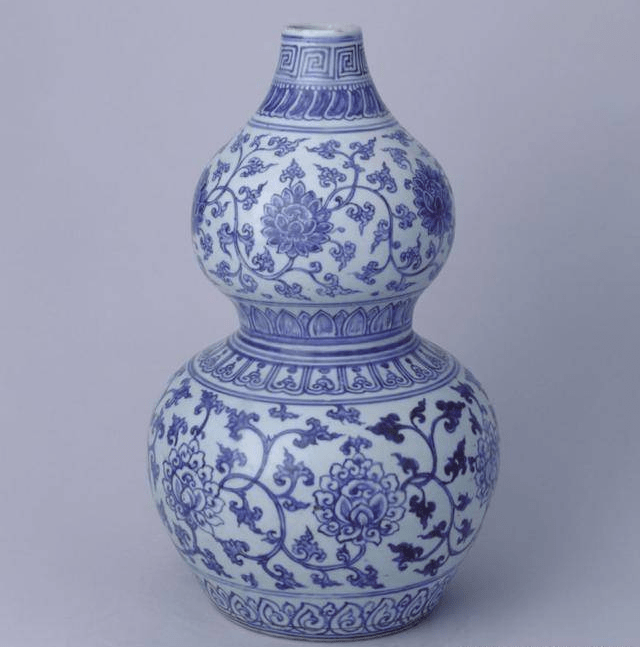 细说瓷器藏品，清乾隆青花葫芦蝙蝠纹葫芦瓶_搜狐网