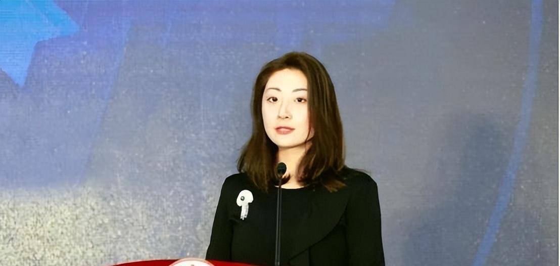 亿万富婆娃哈哈千金宗馥莉,擅长给首富"挖坑",现40岁还没结婚_宗庆后