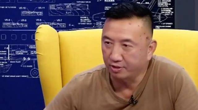 中国战地记者为报救命之恩娶俄特种兵遗孀,如今现状如何_卢宇光_战争