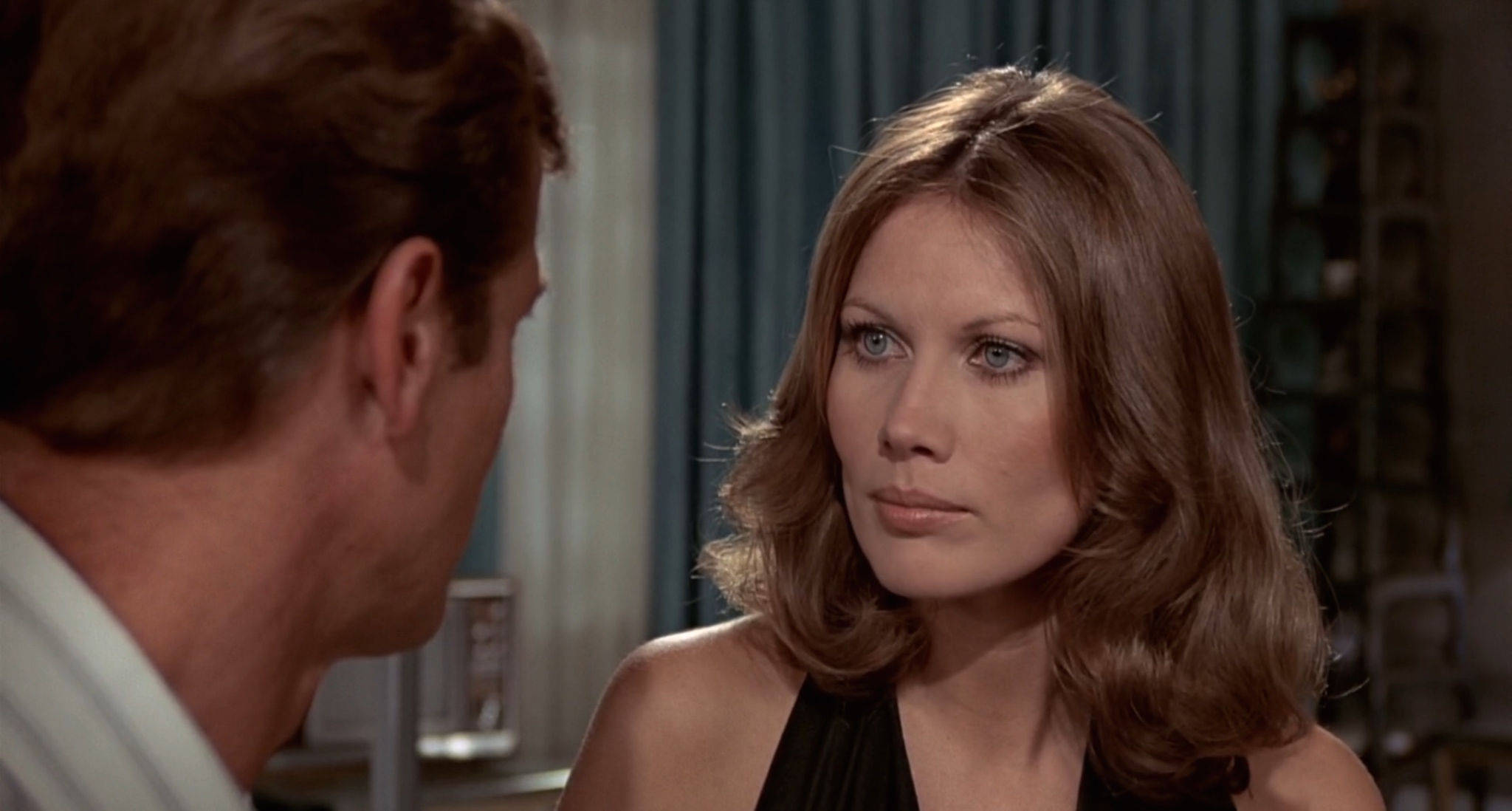 看《007》历任邦女郎的形象,差距太大