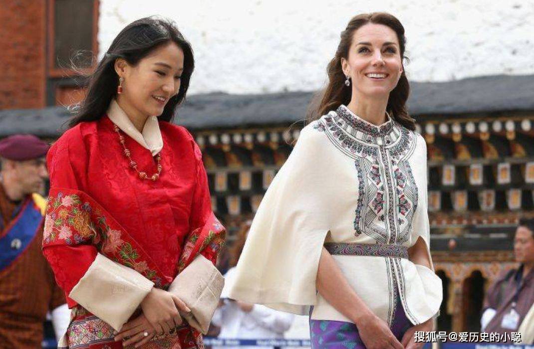 不丹国王娶同母四姐妹为妃，姐姐妹妹分不清楚，长相惊艳