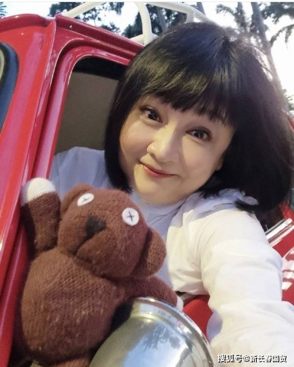 正当爱情和事业双丰收顺风顺水时,陈莉萍却因患病服用大量激素令她爆