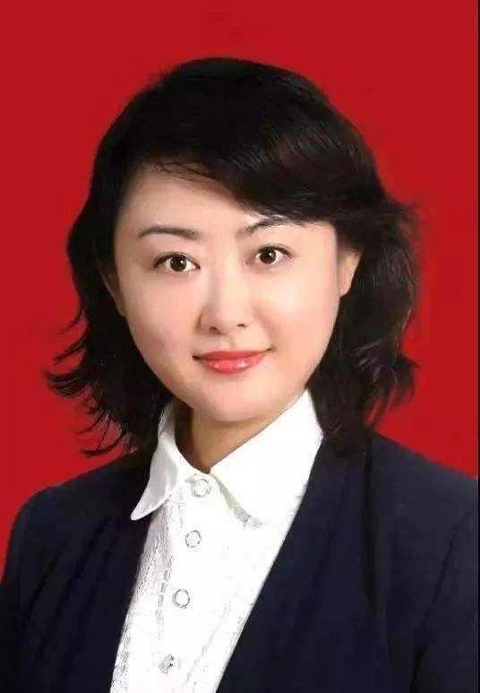 杨蕾主持人今年几岁图片