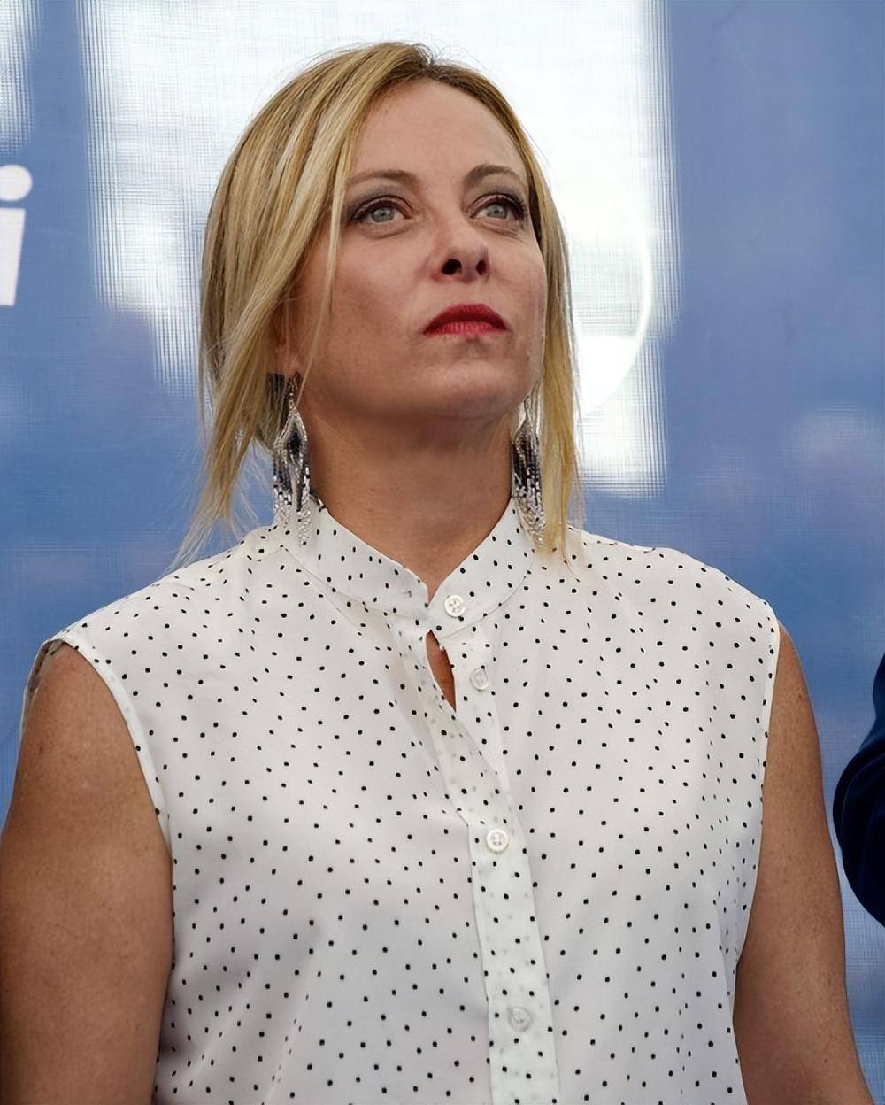 做过保姆,不修边幅,她将是意大利首任女总理_梅洛尼_父亲_工作