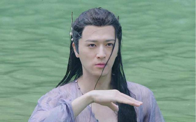 男演员扮"鲛人",除了任嘉伦之外,也就只有他毫无违和感了_姚奕辰