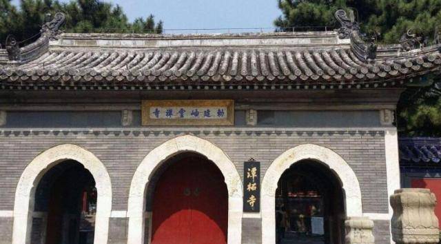 中国最“神秘的古寺”，常年有武警专门看守，只因2个传说