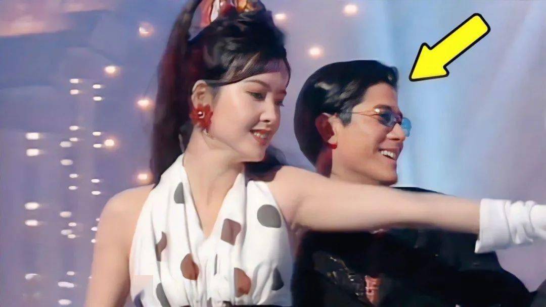 1984年,19岁的郭富城报名了tvb舞蹈训练班,最终他从三千人中脱颖而出