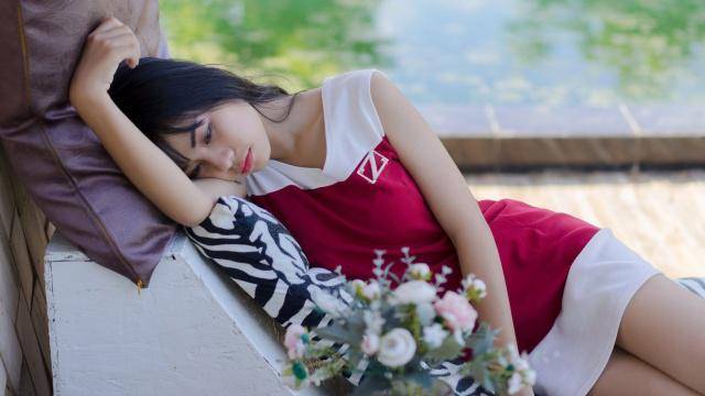塔罗牌占卜：未来99天，会有人向你表白吗？