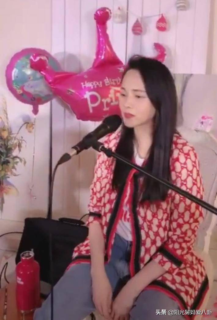 又一个刘晓庆？她过52岁生日太年轻像30岁！婉言：我仍是老女孩