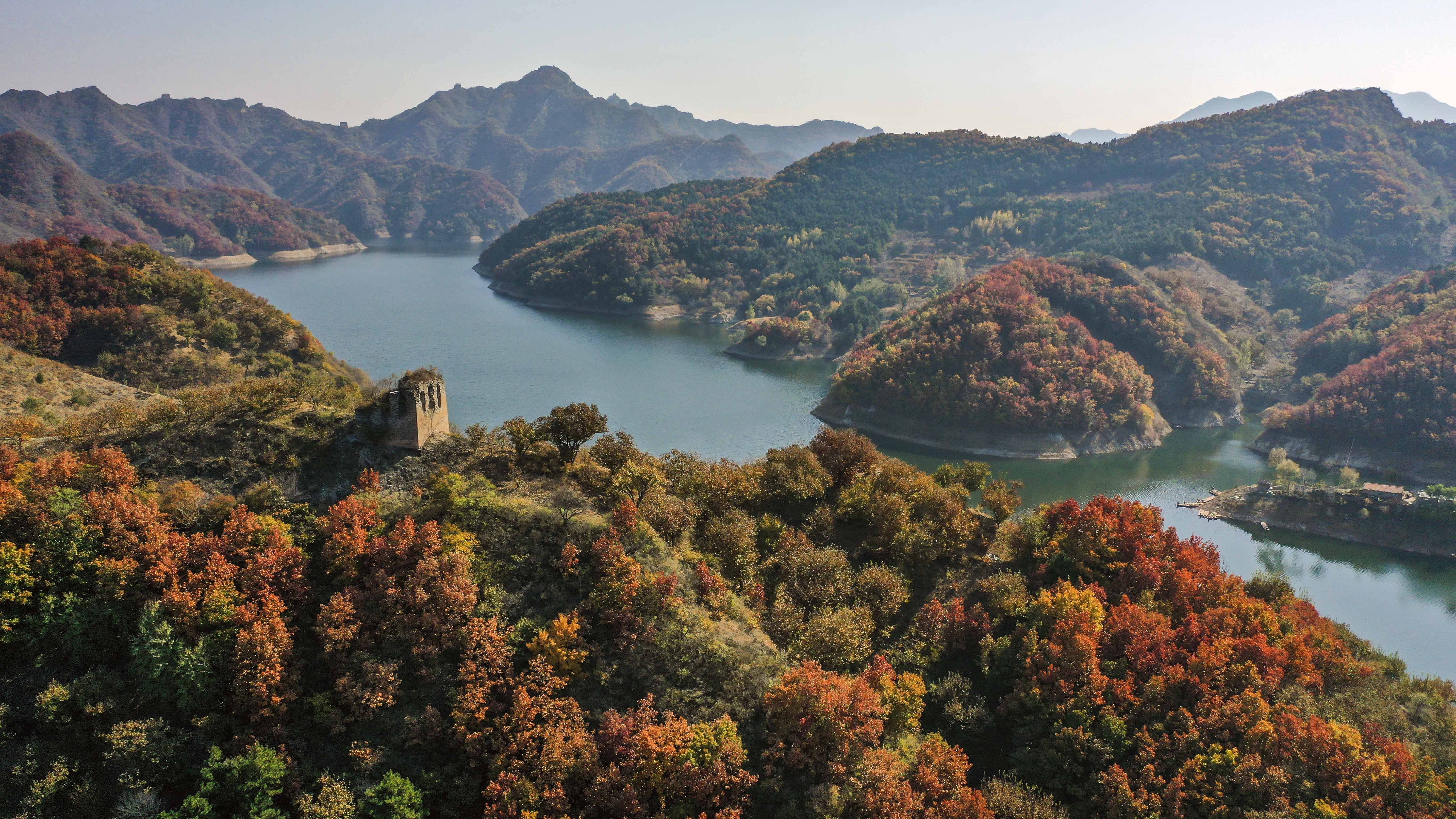 潘家口水库秋景如画