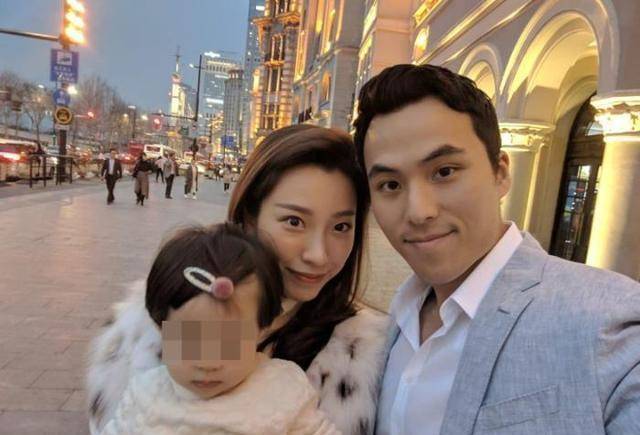 港媒曝赌王准女婿正式被调职,求婚成功仅一个月就走上人生巅峰