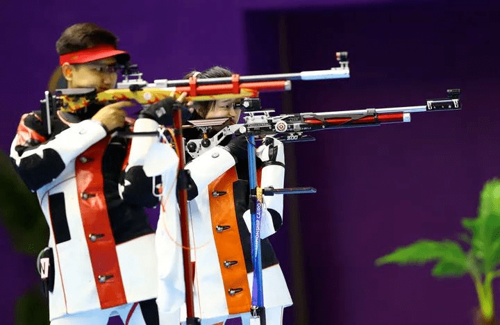 承德籍运动员杨皓然在2022年射击世界锦标赛上荣获一金一银_金牌_雨婷