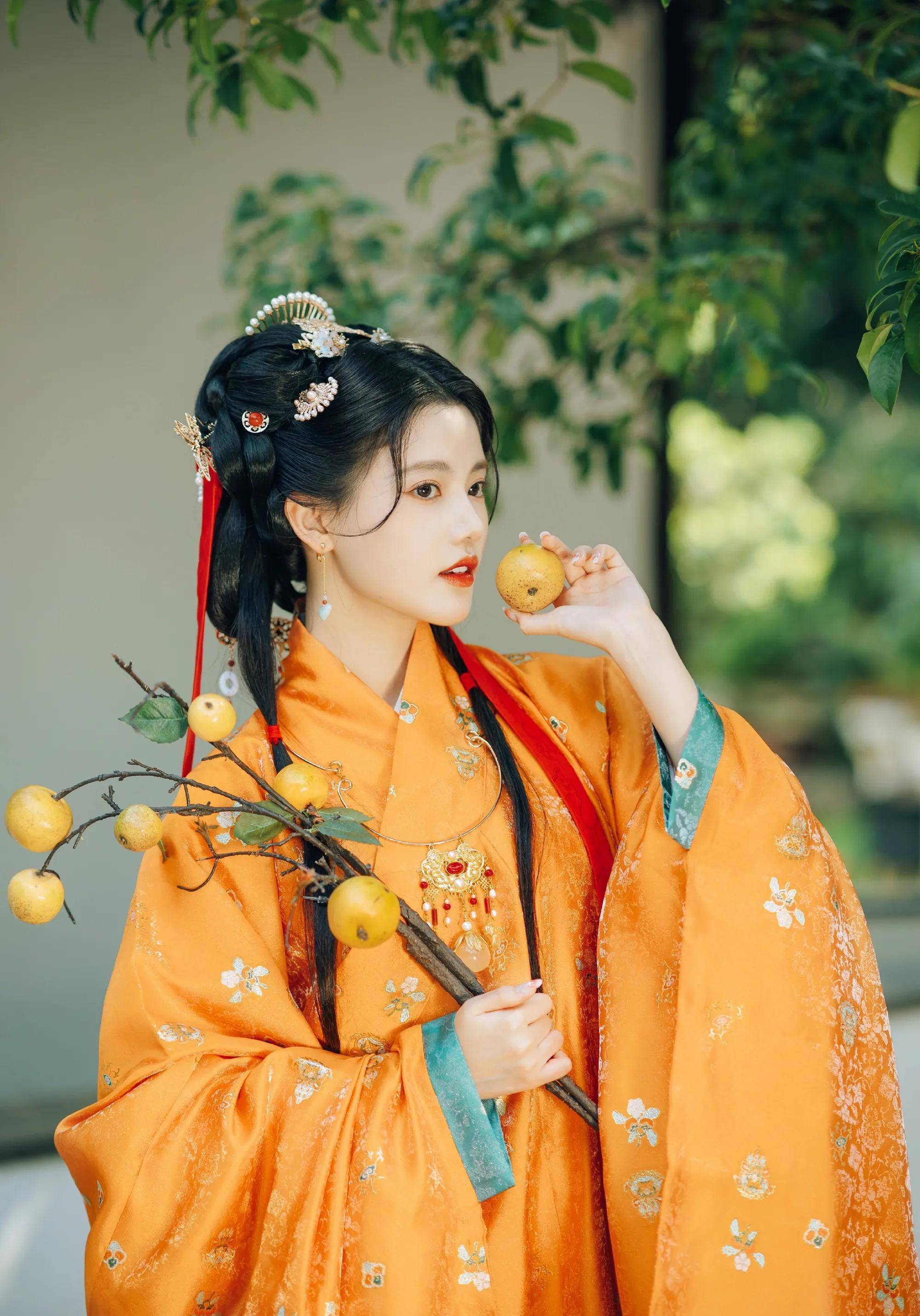 明媚热烈 温婉动人,这是哪家的小公主呀_什么_美女_古装