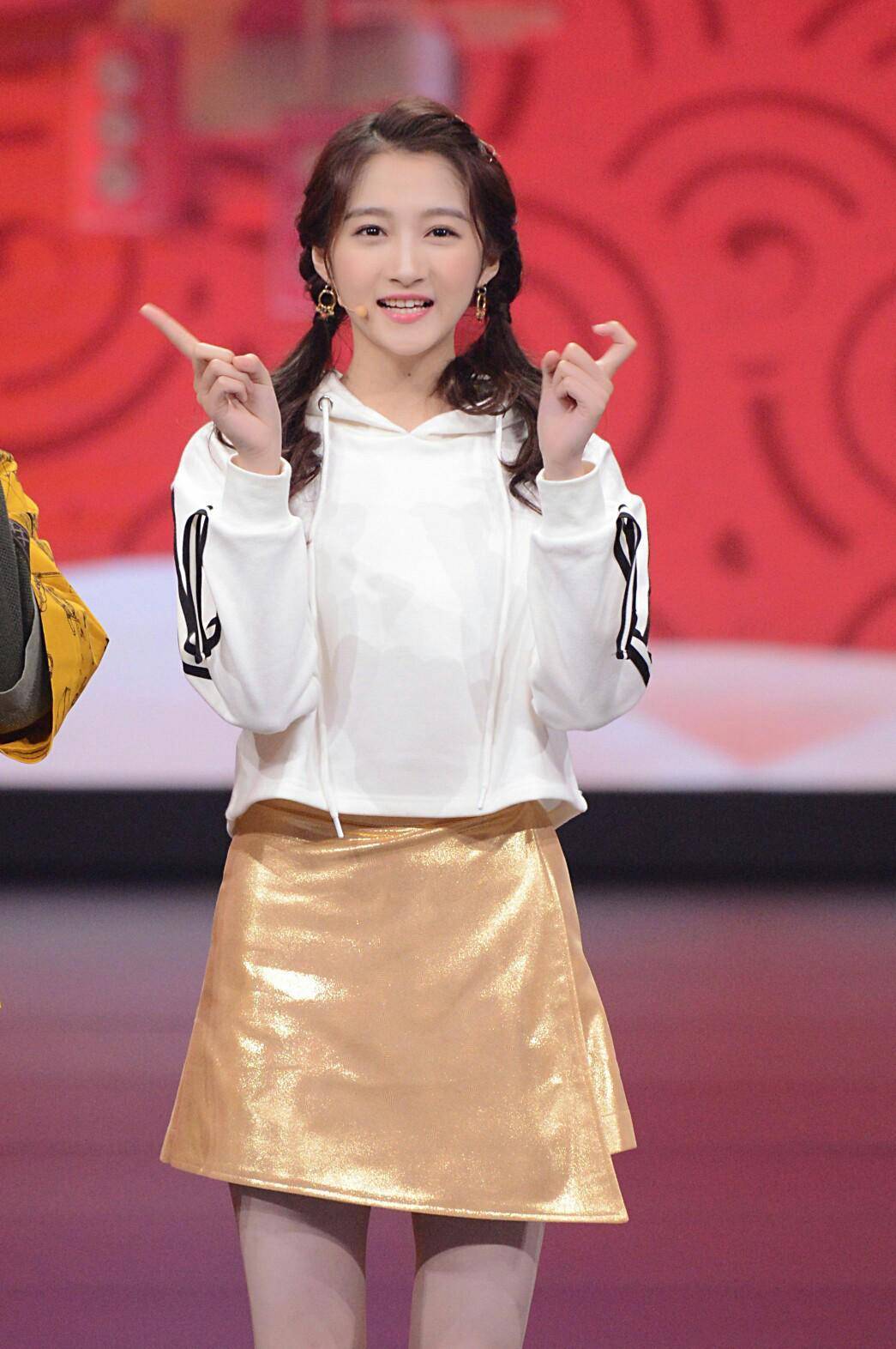 关晓彤:中国电影频道评选的演技派新生代四小花旦_同年_北京_关少