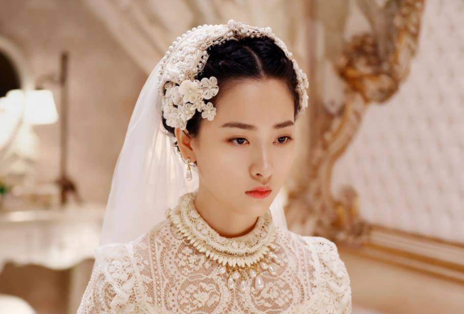 新《小娘惹》"玉珠"命运坎坷,她的扮演者一路走来却仿佛开挂_何雨虹