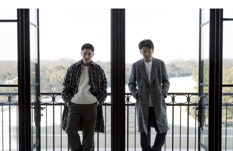 雷佳音大学时期旧照曝光,颜值超正太,网友:那时候头也不大啊?