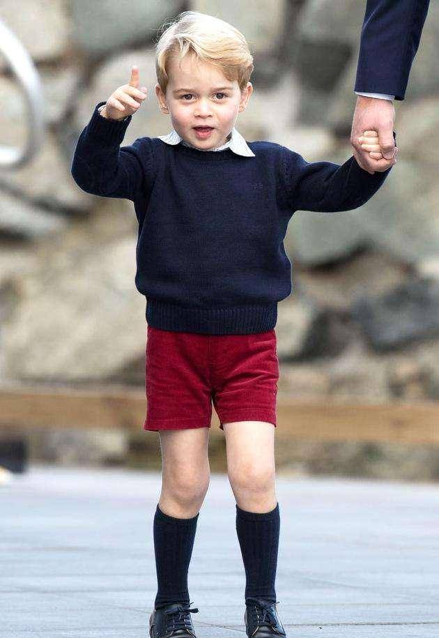 和全世界的粉丝,他专挑父母优点长,长得软萌可爱,人送外号"乔胖胖"