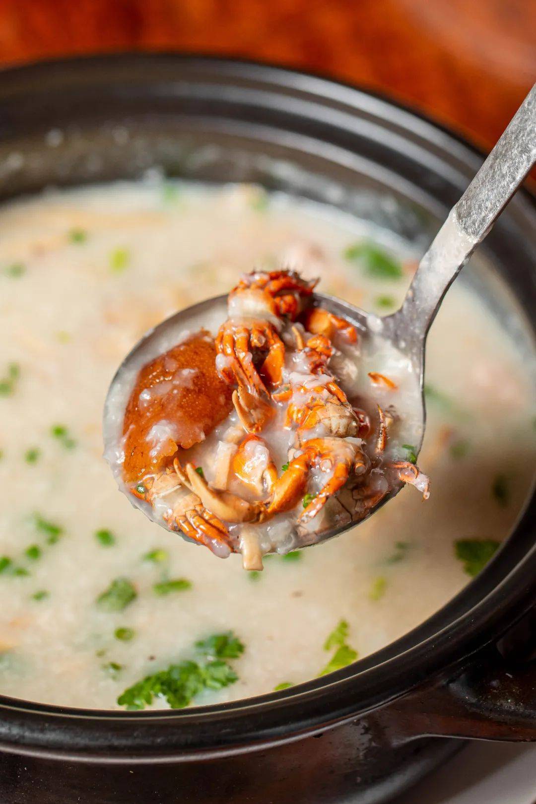 一口爆鲜蟛蜞,一碗现熬靓粥,那是我们刻在骨子里家的味道.