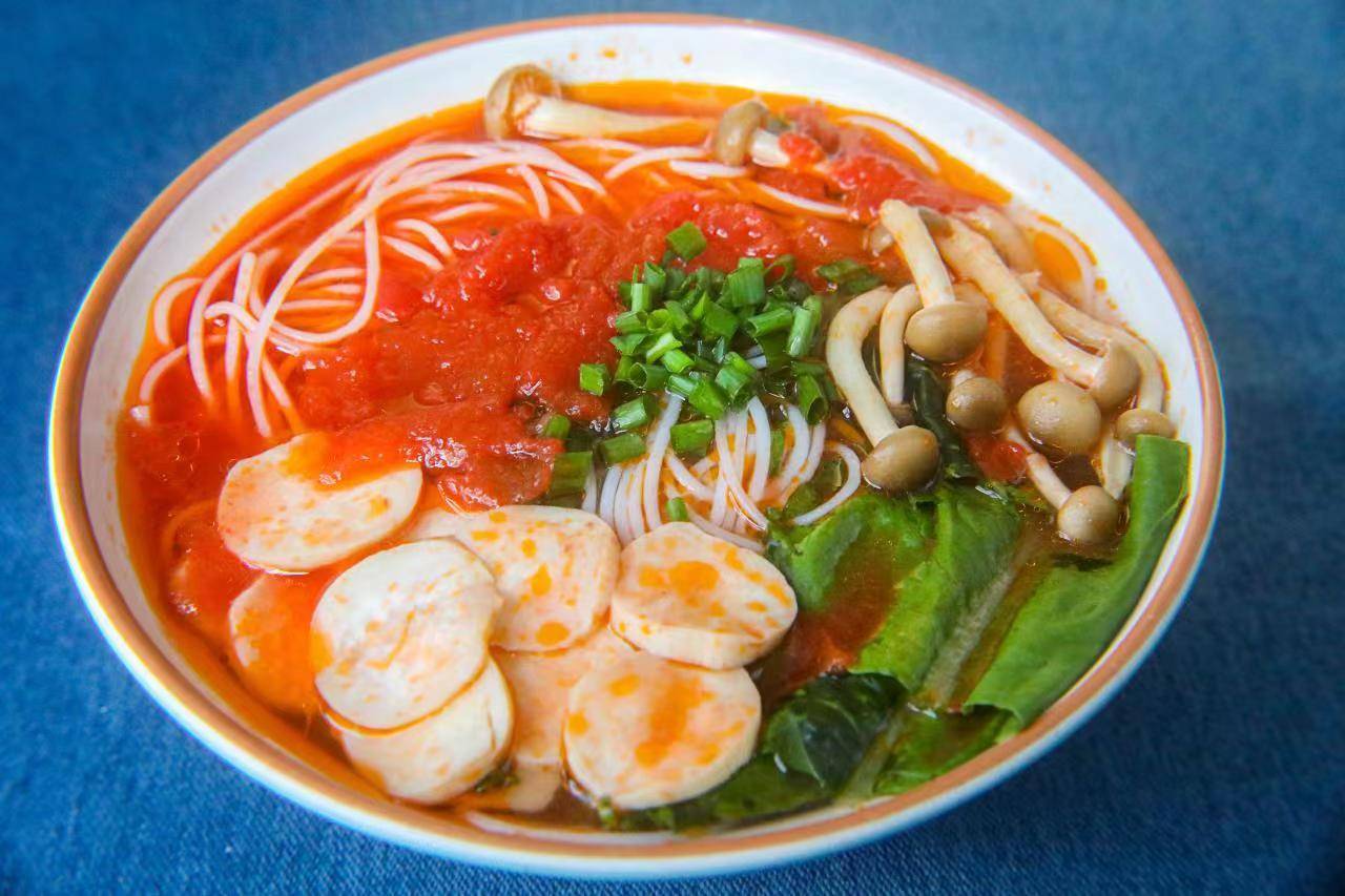 日喜尝茄汁菌菇米线,大人小孩都爱吃!_番茄_口感_味道