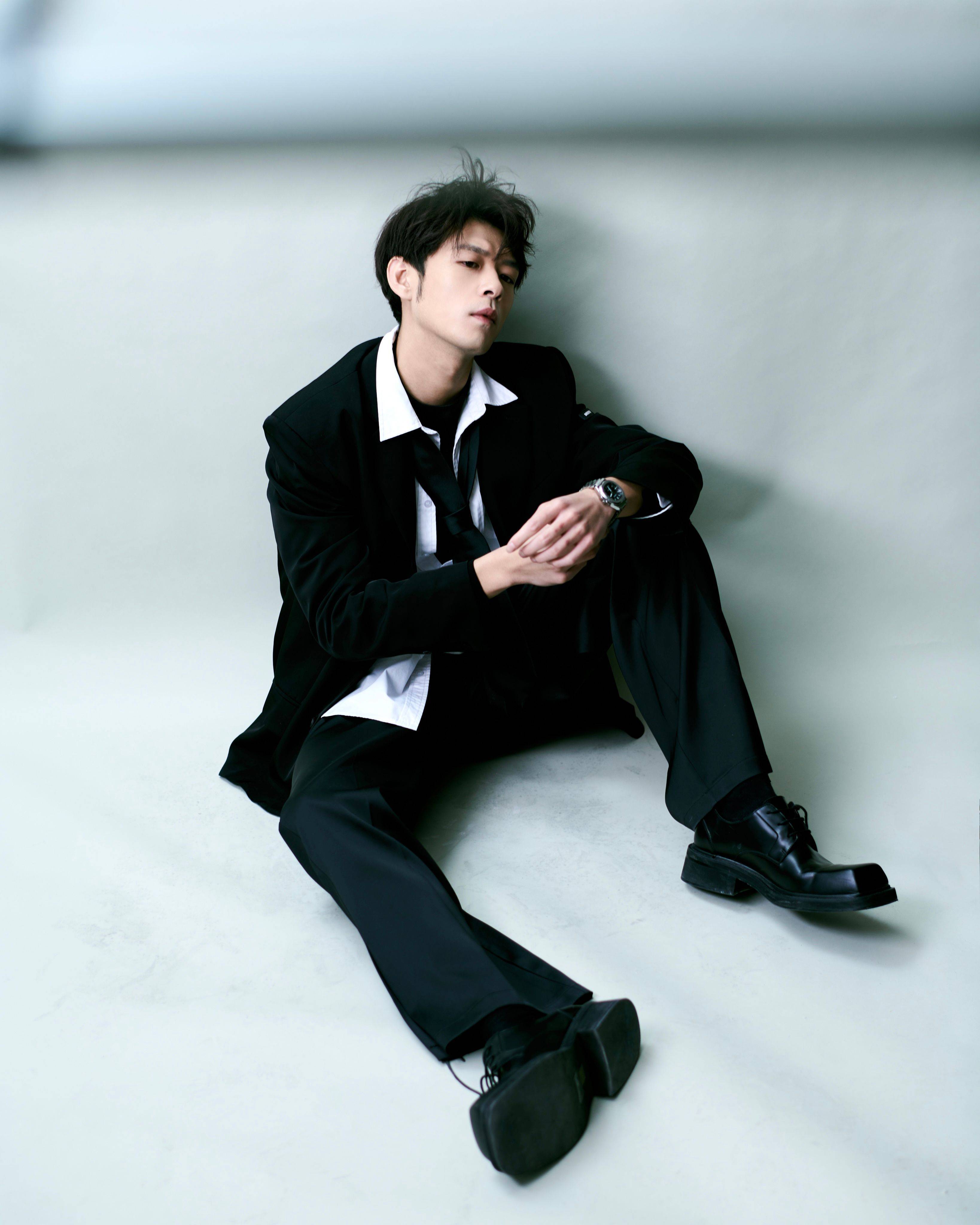 盛英豪1021生日快乐!率性无畏,开启新篇章_搭档_剧中_大片