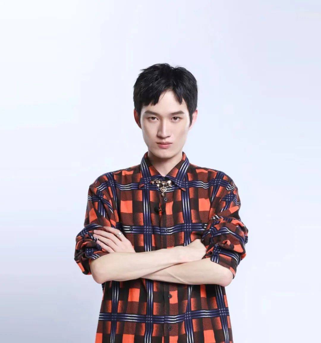 羽界鬼才陈鹏坚持平均时尚主义打破传统时装对身材的桎梏