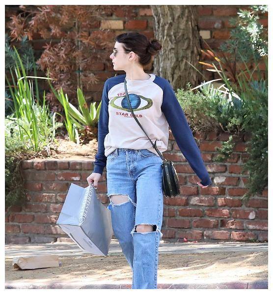 别懊恼秋裤怎么穿了，有那4条牛仔裤就够了，能够穿到冬天