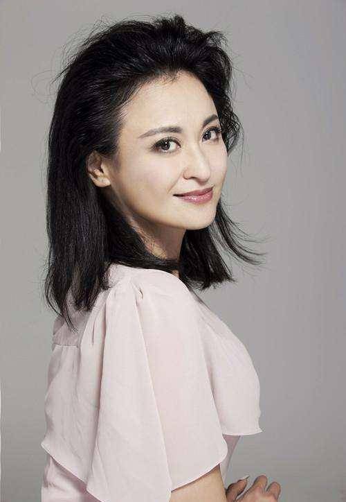 幸运的王璐瑶:王洛宾是她的师公,靠金庸剧走红,27岁嫁百亿富豪_苗若兰