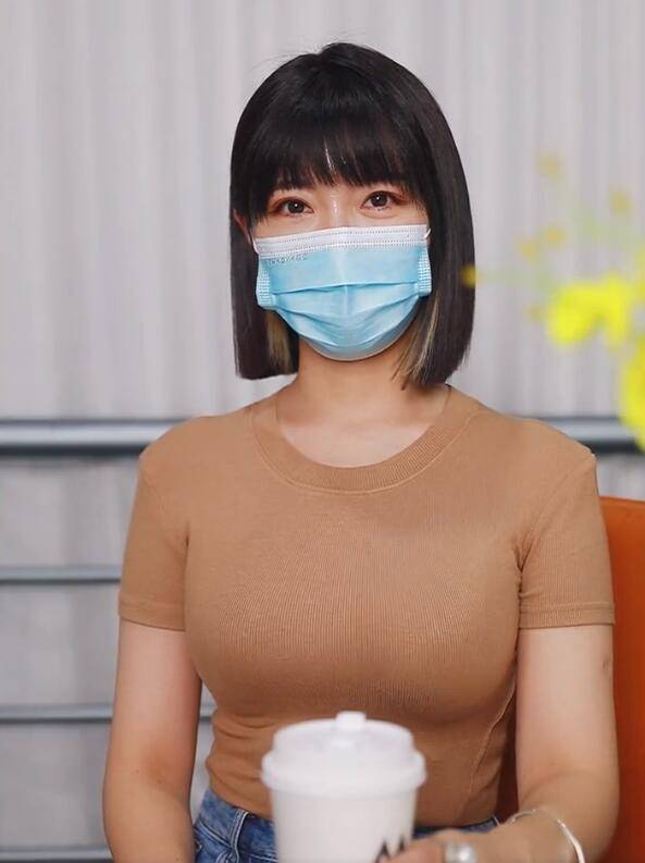 一周粉丝负增长7099,因颜值走红的郑女士,最终还是凉