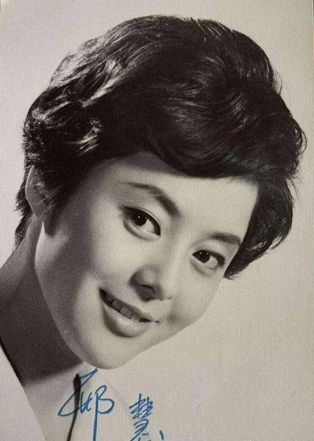 52岁邵氏女星邢慧弑母后求助:谁来救救我?是什么让她疯魔至此?