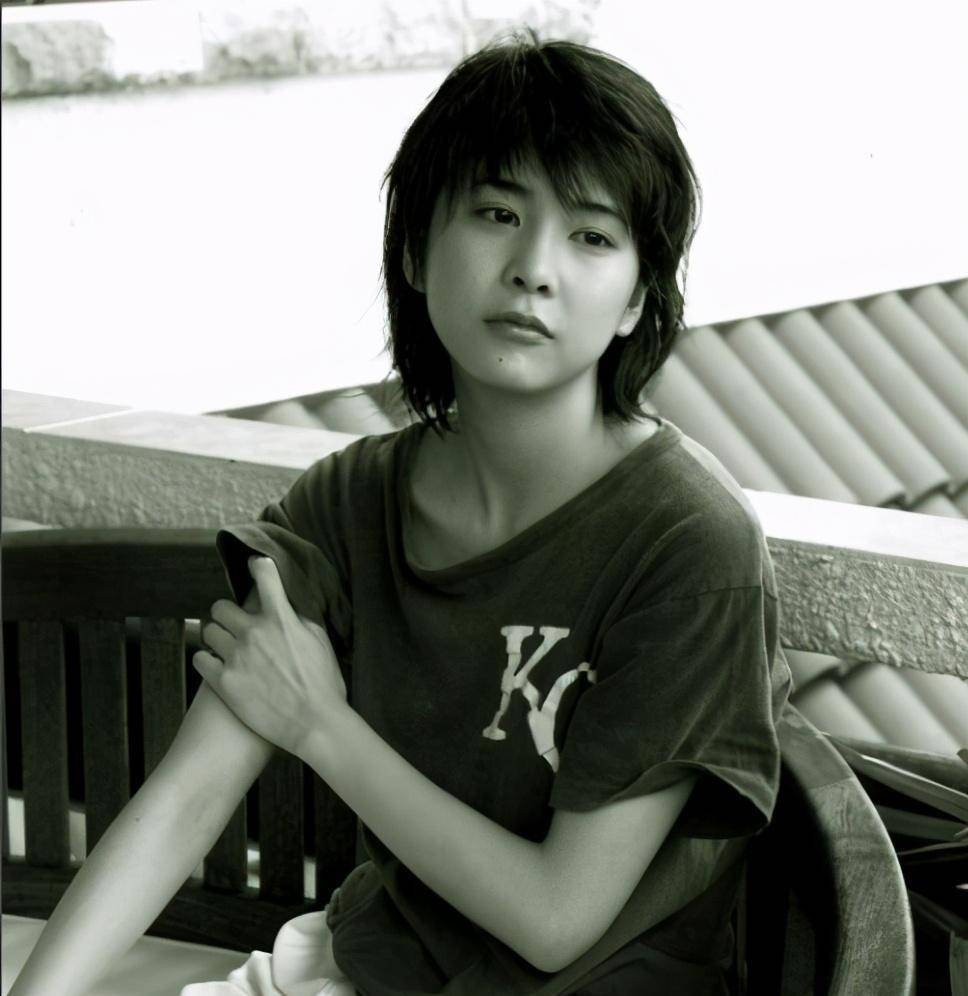 演员竹内结子上吊身亡,儿子才8个月_感情_中村狮童_网友